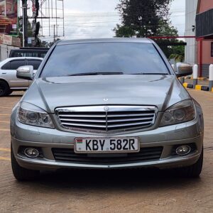 Mercedes- Benz C200